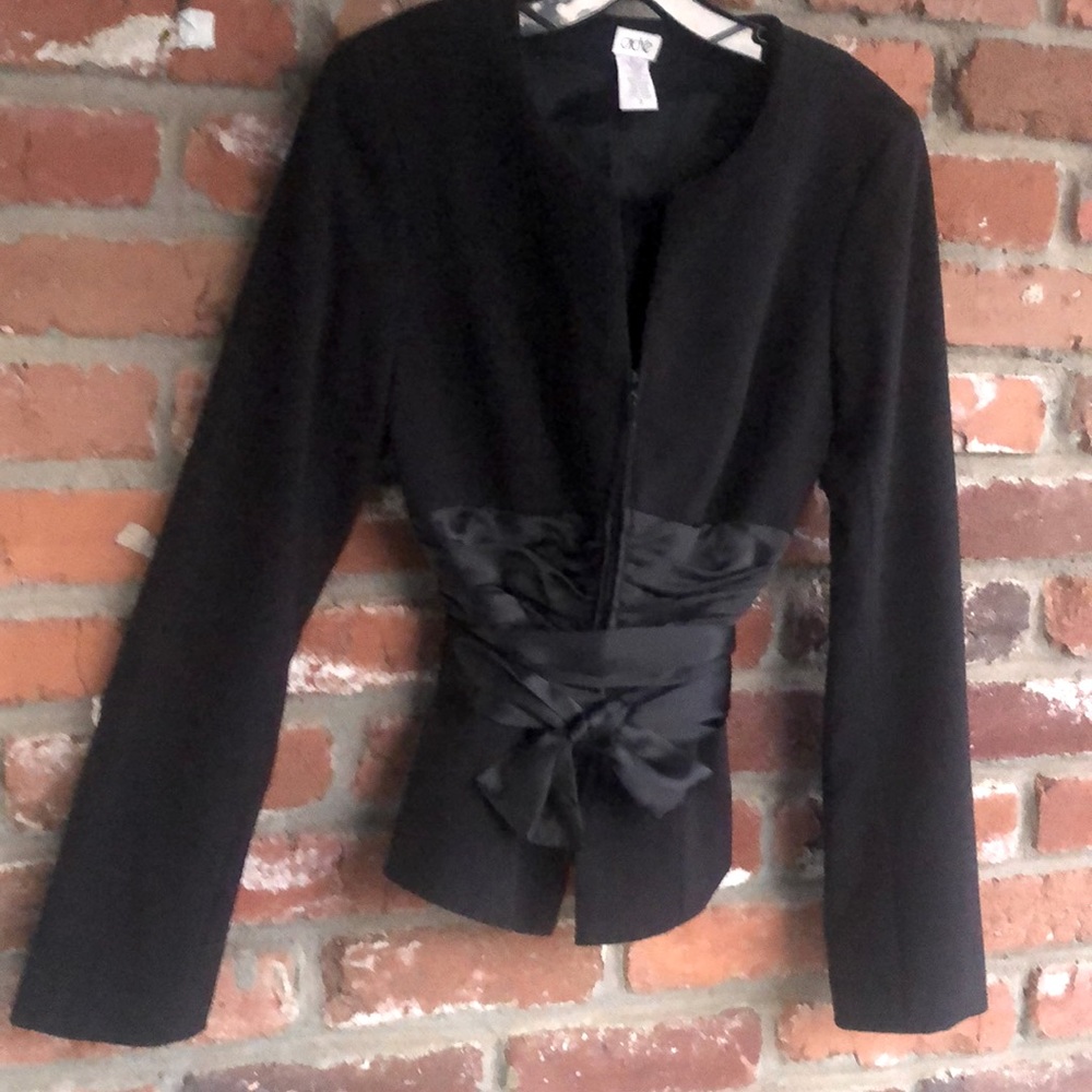 Cache suit jacket